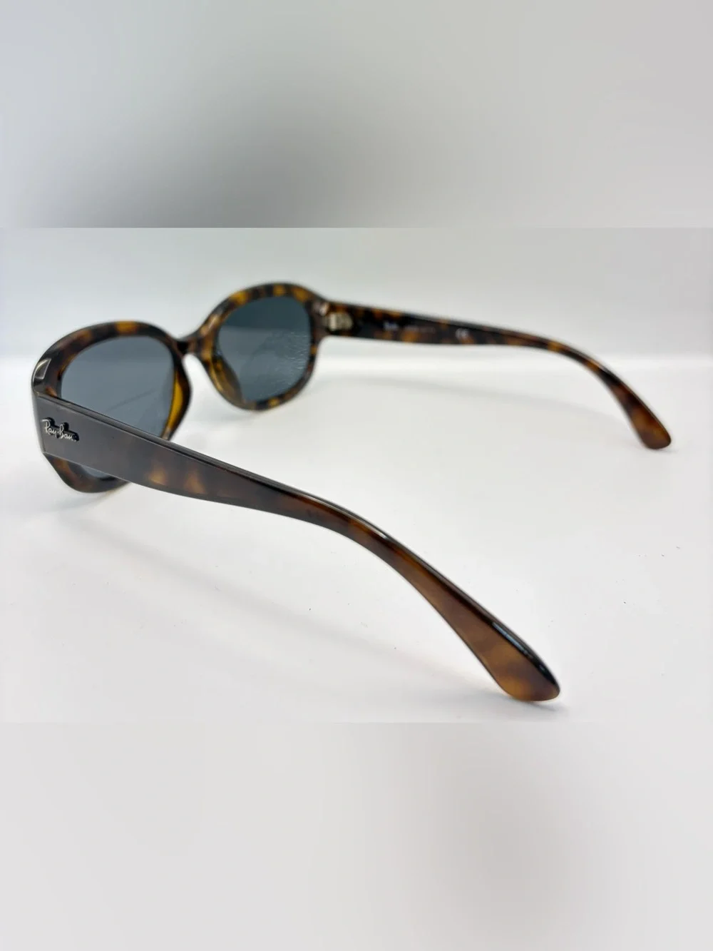 Ray-Ban listing pair
